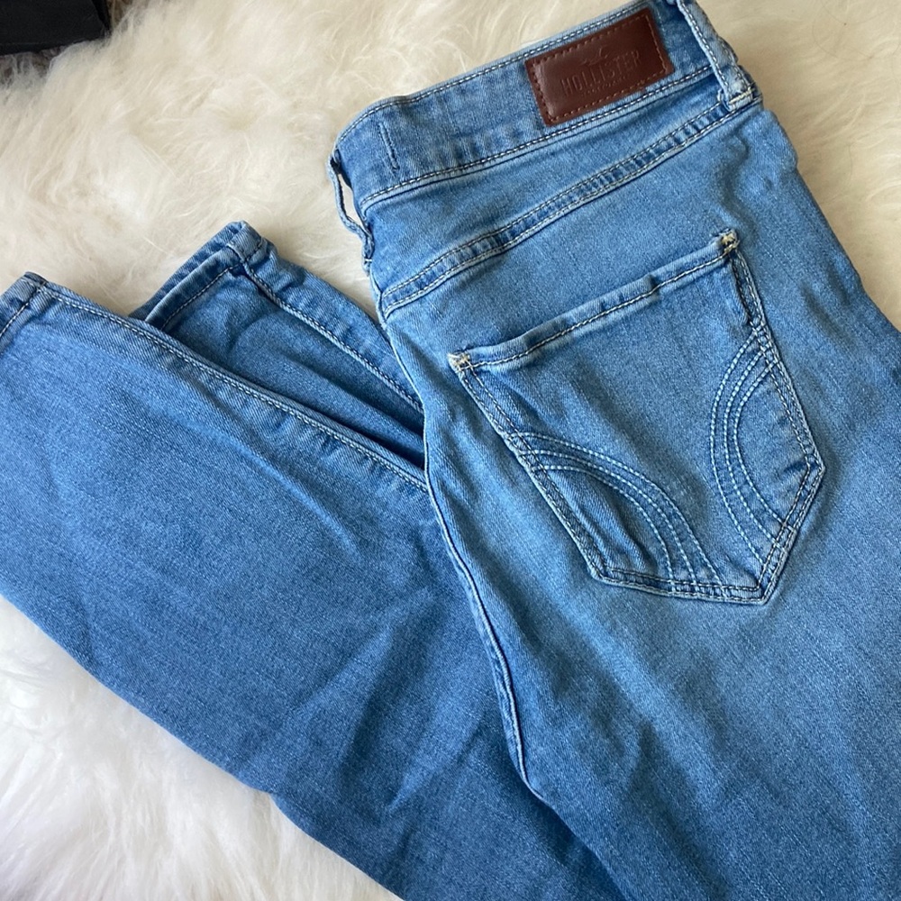 Hollister classic stretchy high rise super skinny light washed distressed jeans